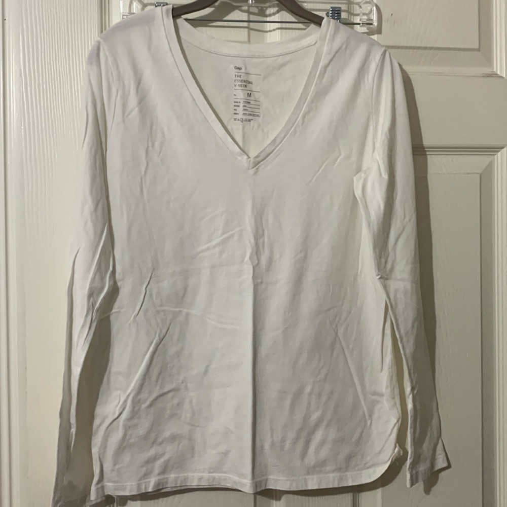 Gap v neck long sleeve white t-shirt